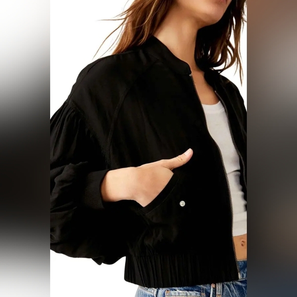🥳HP🥳NWT FREE PEOPLE BLACK RELAXED FIT BOMBER JACKET WITH BALLOON SLEEVES XL - Picture 2 of 12